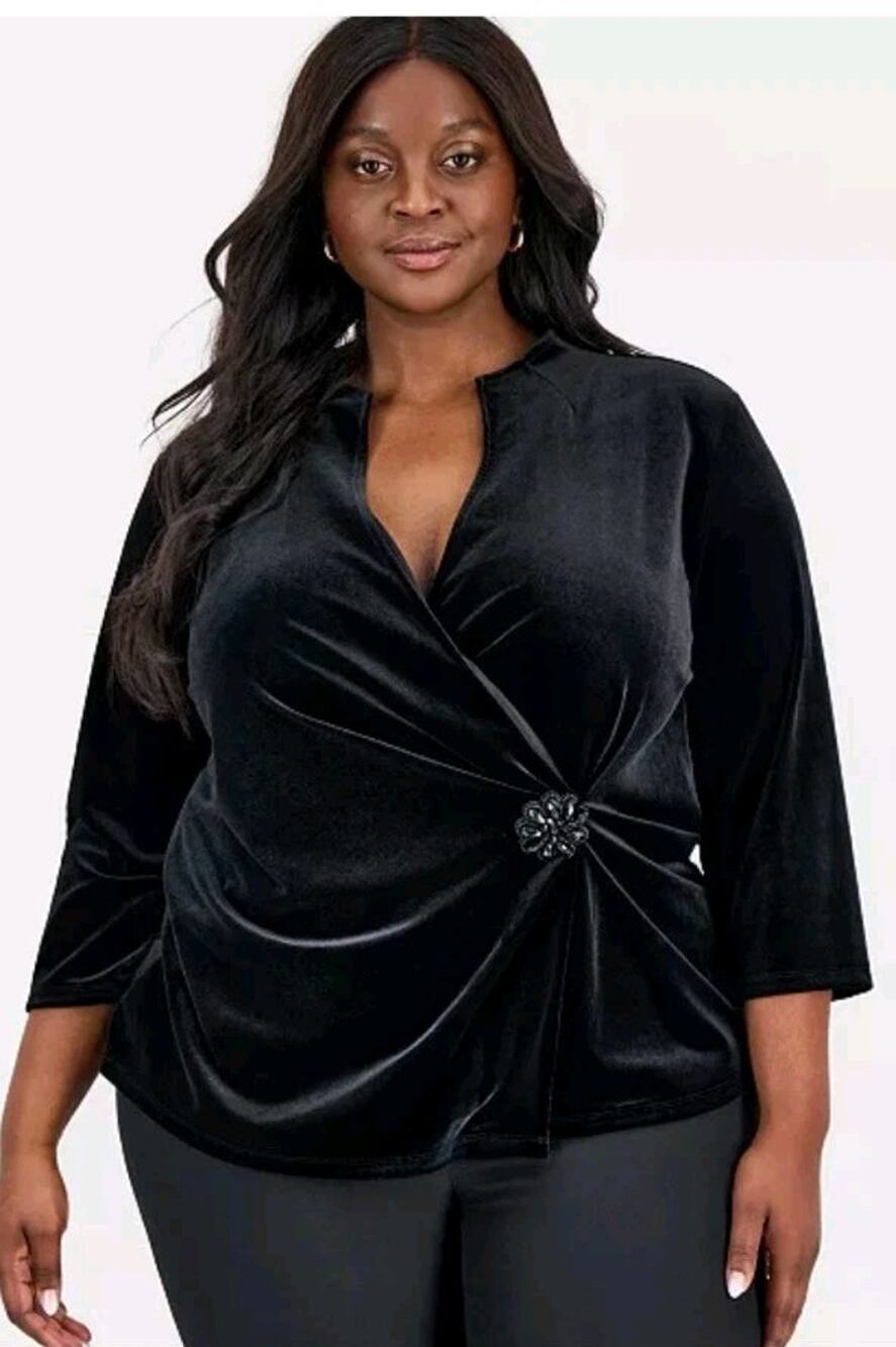 Kasper Womens Plus Size 3X Black Velvet Faux Wrap Top Blouse Brooch 3/4 Sleeve